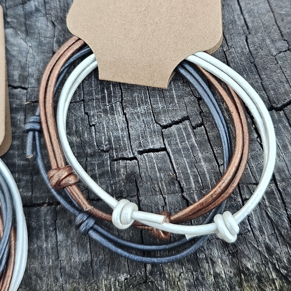 Adjustable Leather Pack of 3 Gunmetal Bronze and White Minimal Wristlet Gift Set - Picture 3 of 9